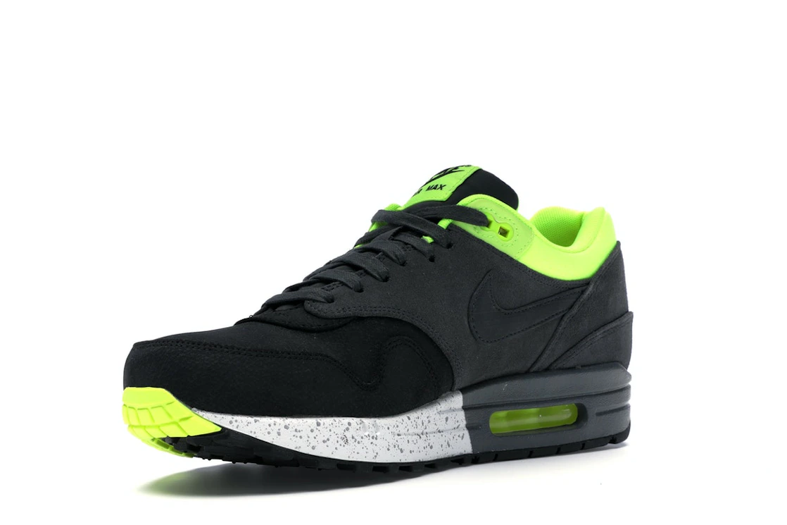 Vue 15 de Nike Air Max 1 Split Black Volt