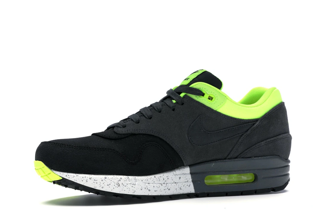 Vue 17 de Nike Air Max 1 Split Black Volt