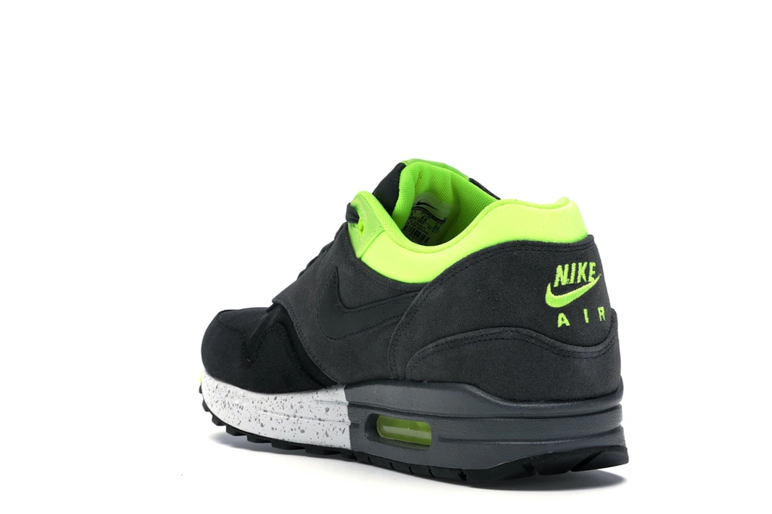 Vue 25 de Nike Air Max 1 Split Black Volt