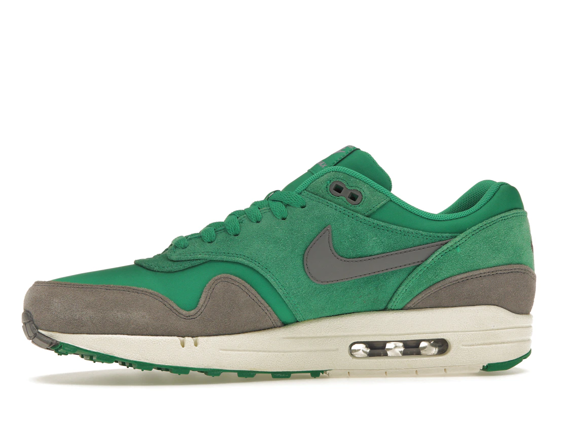 Vue 18 de Nike Air Max 1 Stadium Green