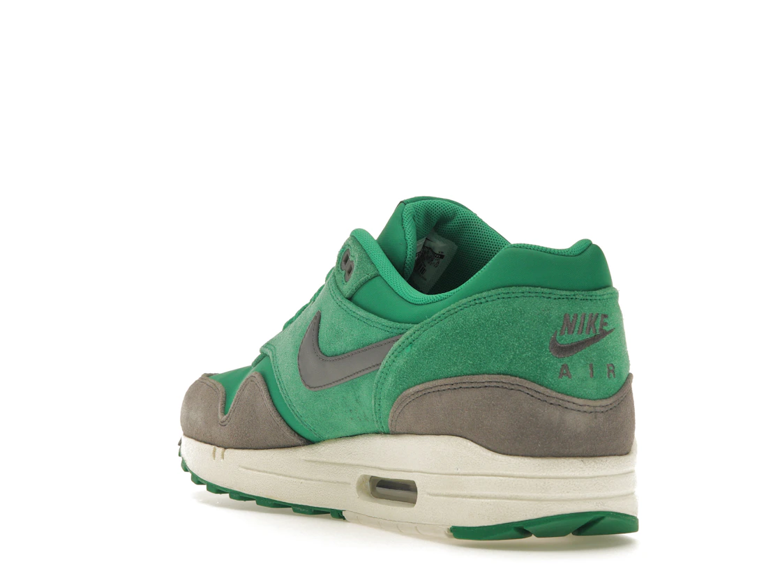 Vue 25 de Nike Air Max 1 Stadium Green