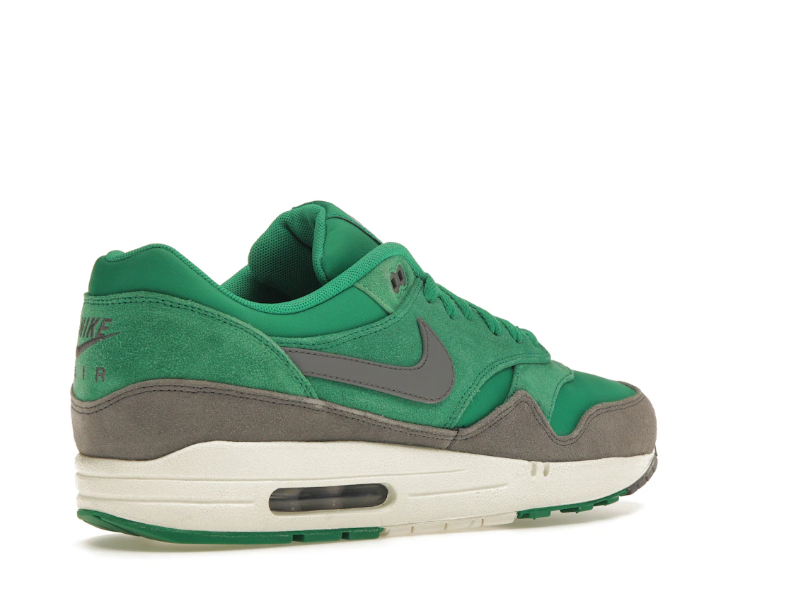 Vue 33 de Nike Air Max 1 Stadium Green