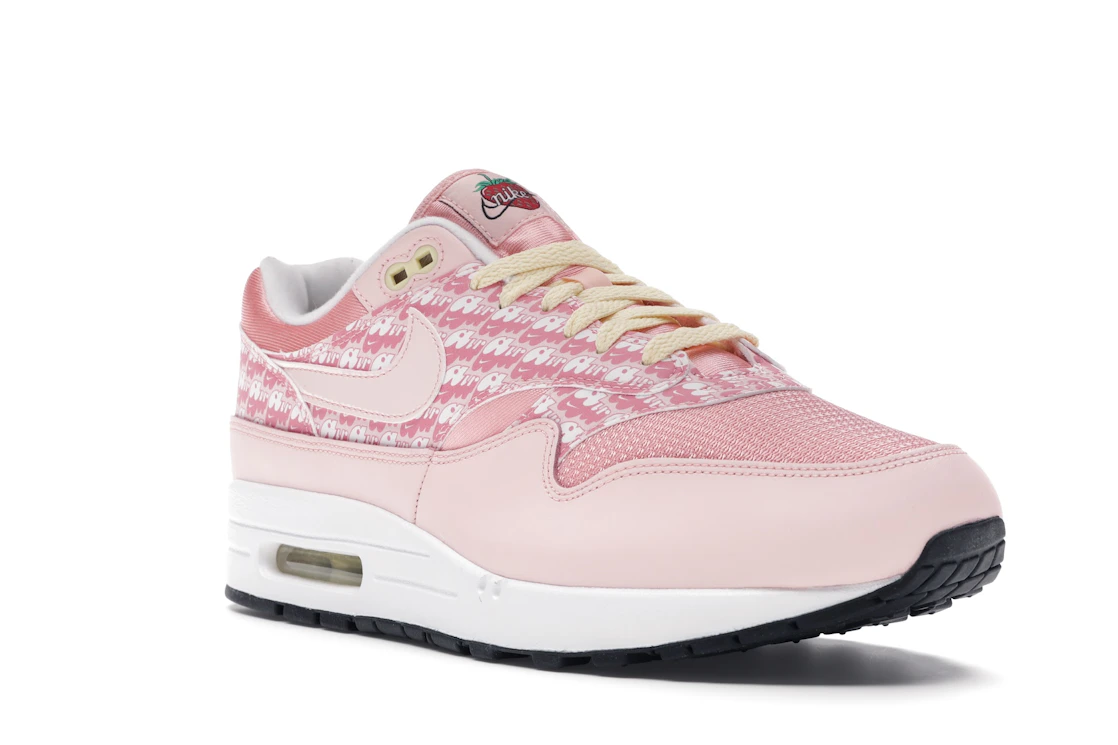 Vue 6 de Nike Air Max 1 Strawberry Lemonade (2020)