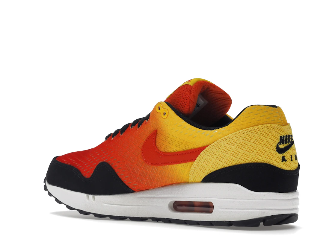 Vue 23 de Nike Air Max 1 Sunset Pack