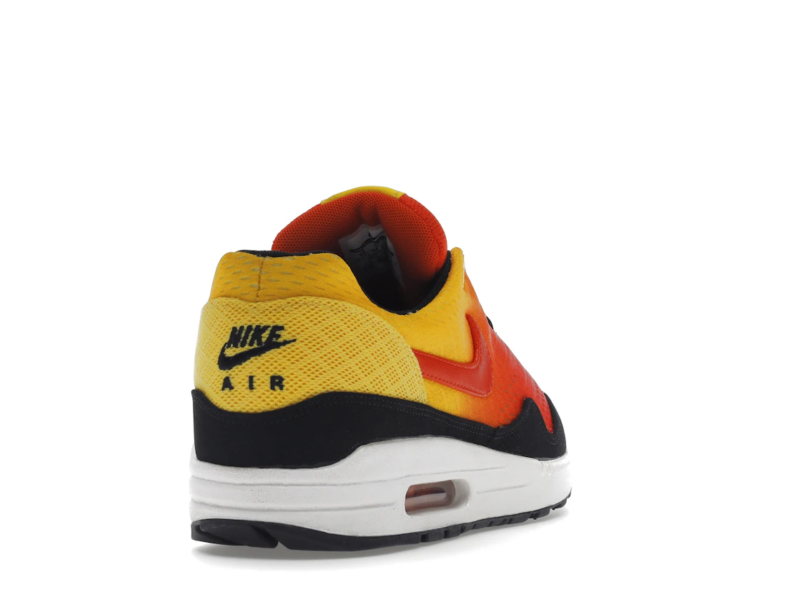 Vue 30 de Nike Air Max 1 Sunset Pack