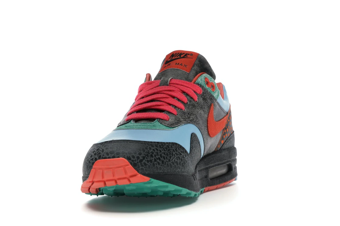 Vue 12 de Nike Air Max 1 Supreme Tech Pack