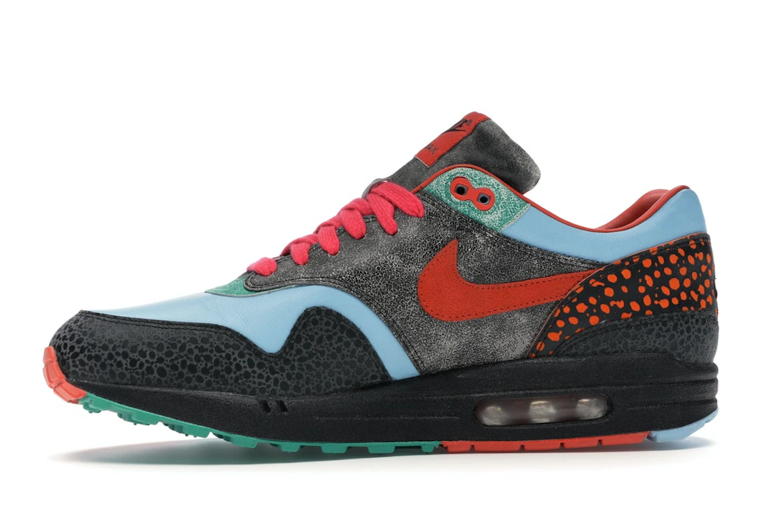 Vue 18 de Nike Air Max 1 Supreme Tech Pack