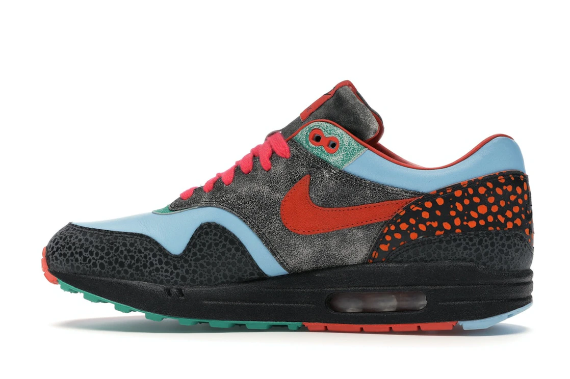 Vue 20 de Nike Air Max 1 Supreme Tech Pack