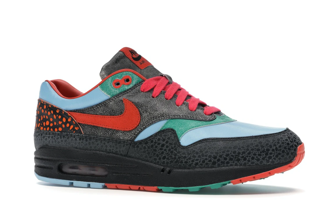 Vue 3 de Nike Air Max 1 Supreme Tech Pack