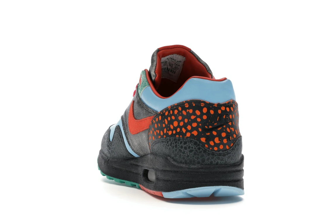 Vue 26 de Nike Air Max 1 Supreme Tech Pack
