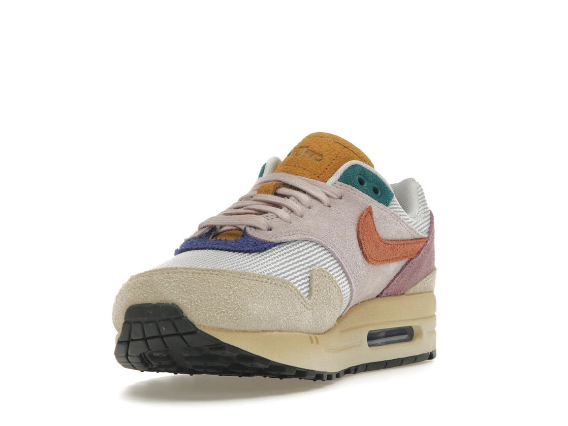 Vue 13 de Nike Air Max 1 Tan Lines 
