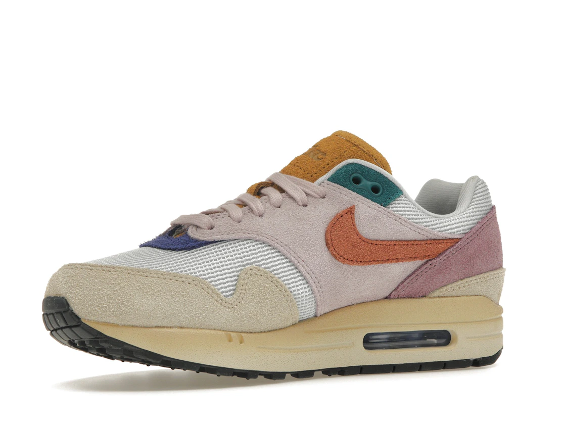 Vue 16 de Nike Air Max 1 Tan Lines 