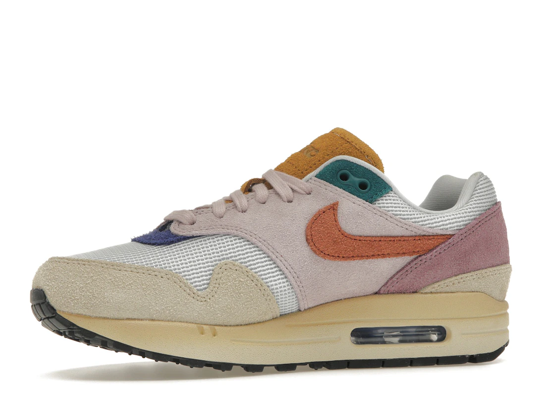 Vue 17 de Nike Air Max 1 Tan Lines 