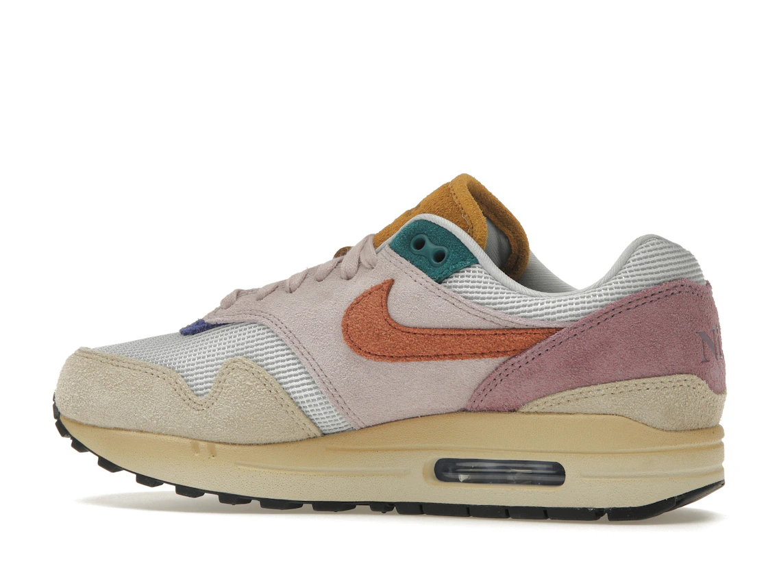 Vue 21 de Nike Air Max 1 Tan Lines 