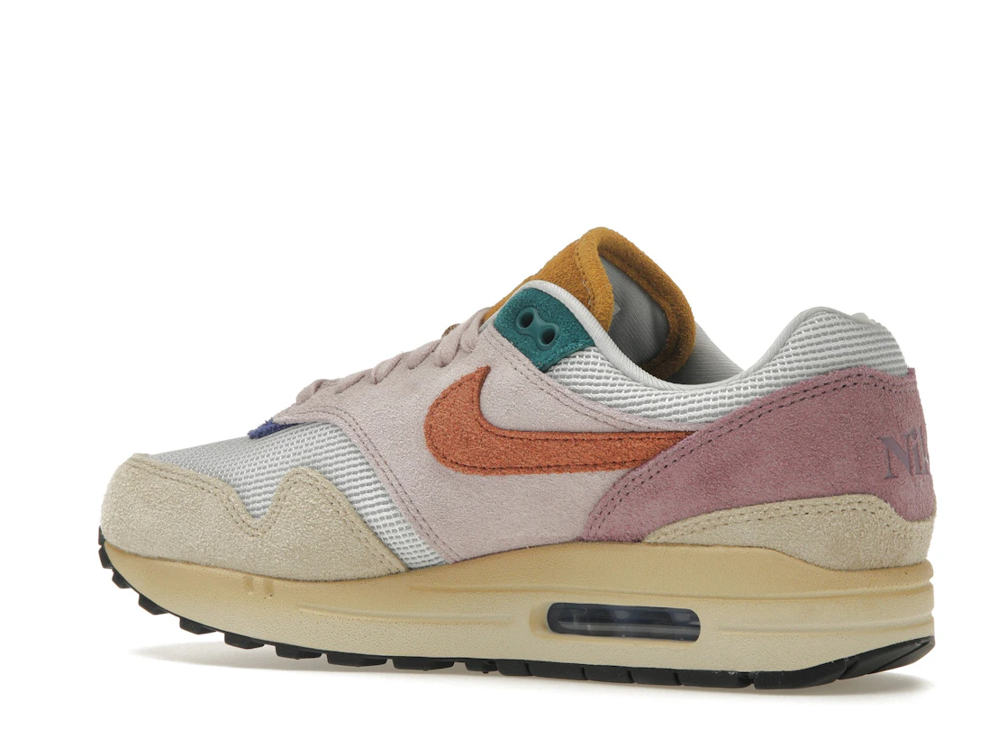 Vue 22 de Nike Air Max 1 Tan Lines 