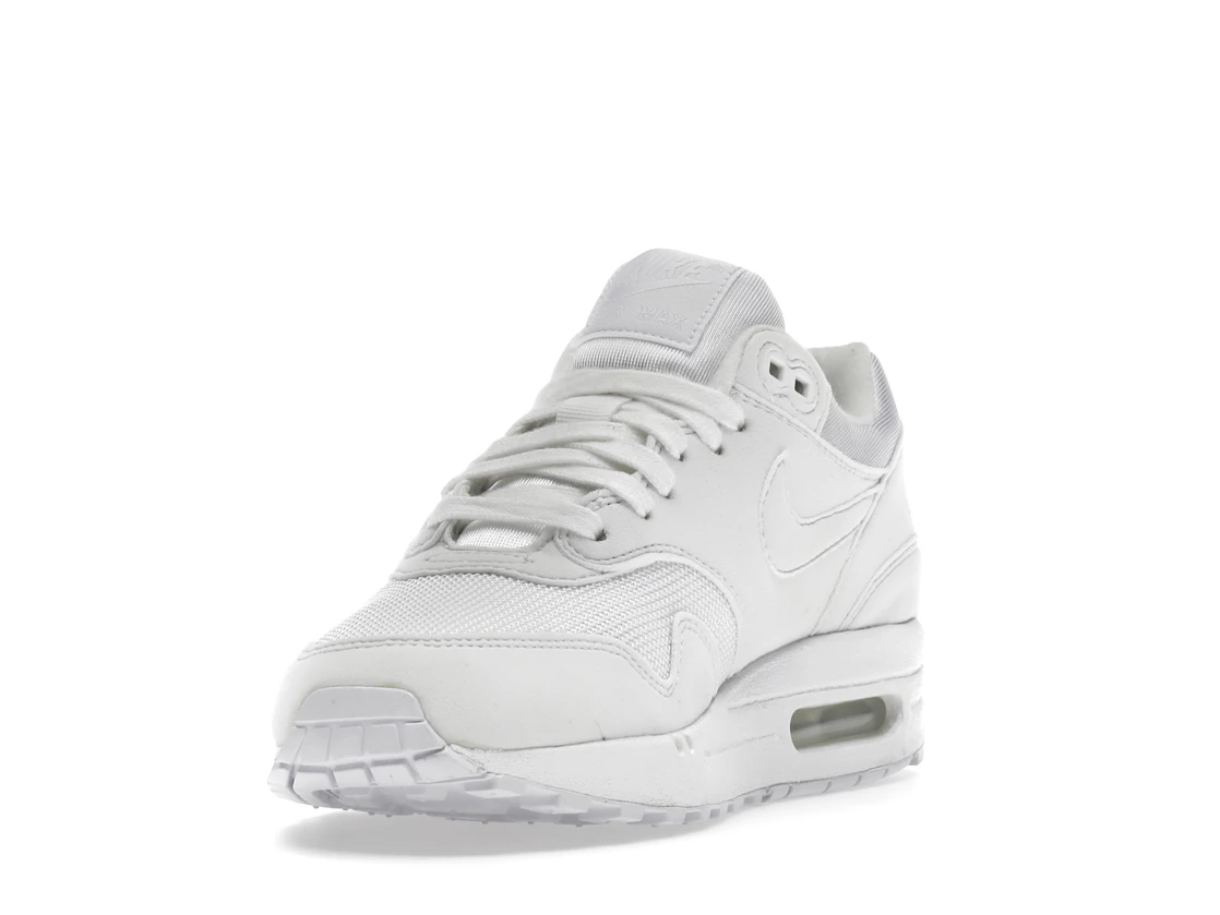 Vue 13 de Nike Air Max 1 Triple White 