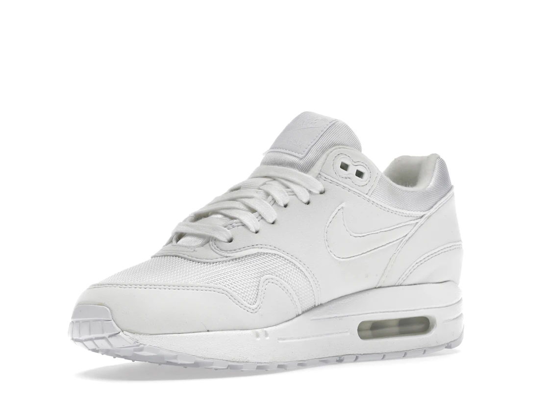 Vue 15 de Nike Air Max 1 Triple White 