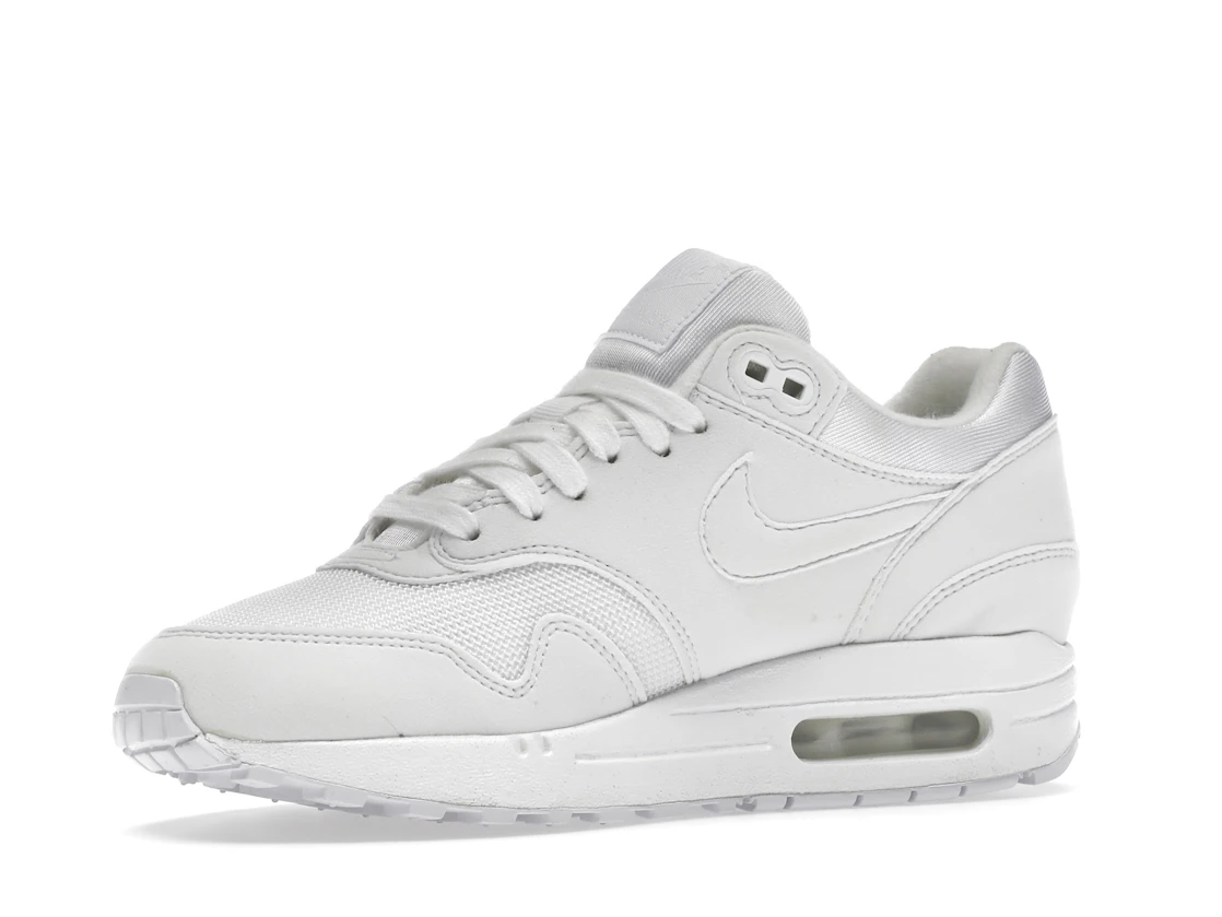 Vue 16 de Nike Air Max 1 Triple White 