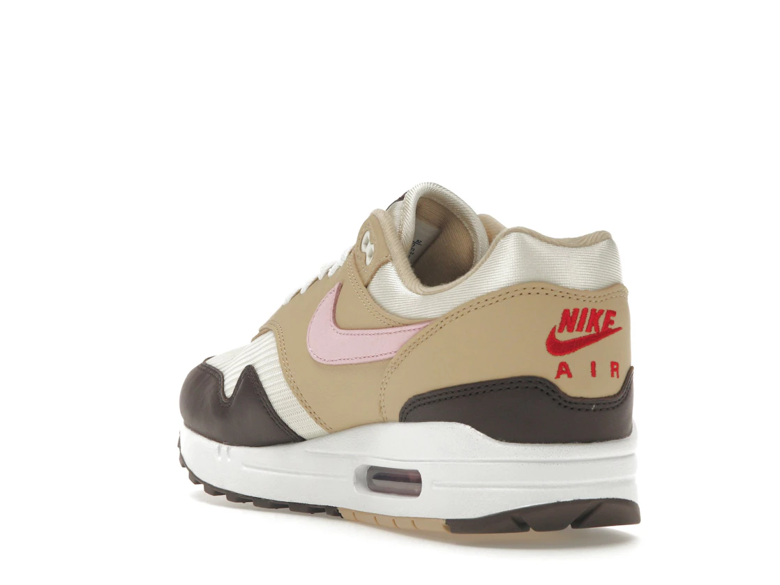 Vue 25 de Nike Air Max 1 Valentine's Day (2024) 