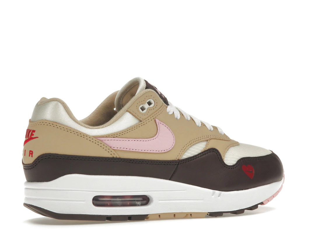 Vue 34 de Nike Air Max 1 Valentine's Day (2024) 