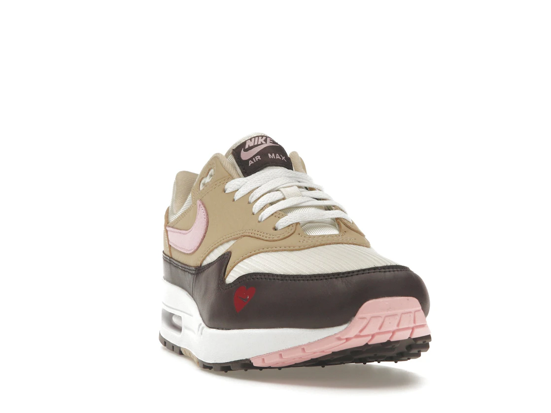 Vue 8 de Nike Air Max 1 Valentine's Day (2024) 