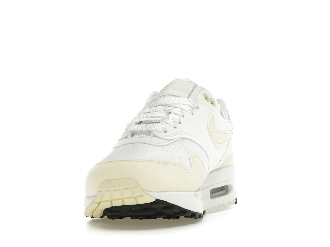 Vue 12 de Nike Air Max 1 White Alabaster 