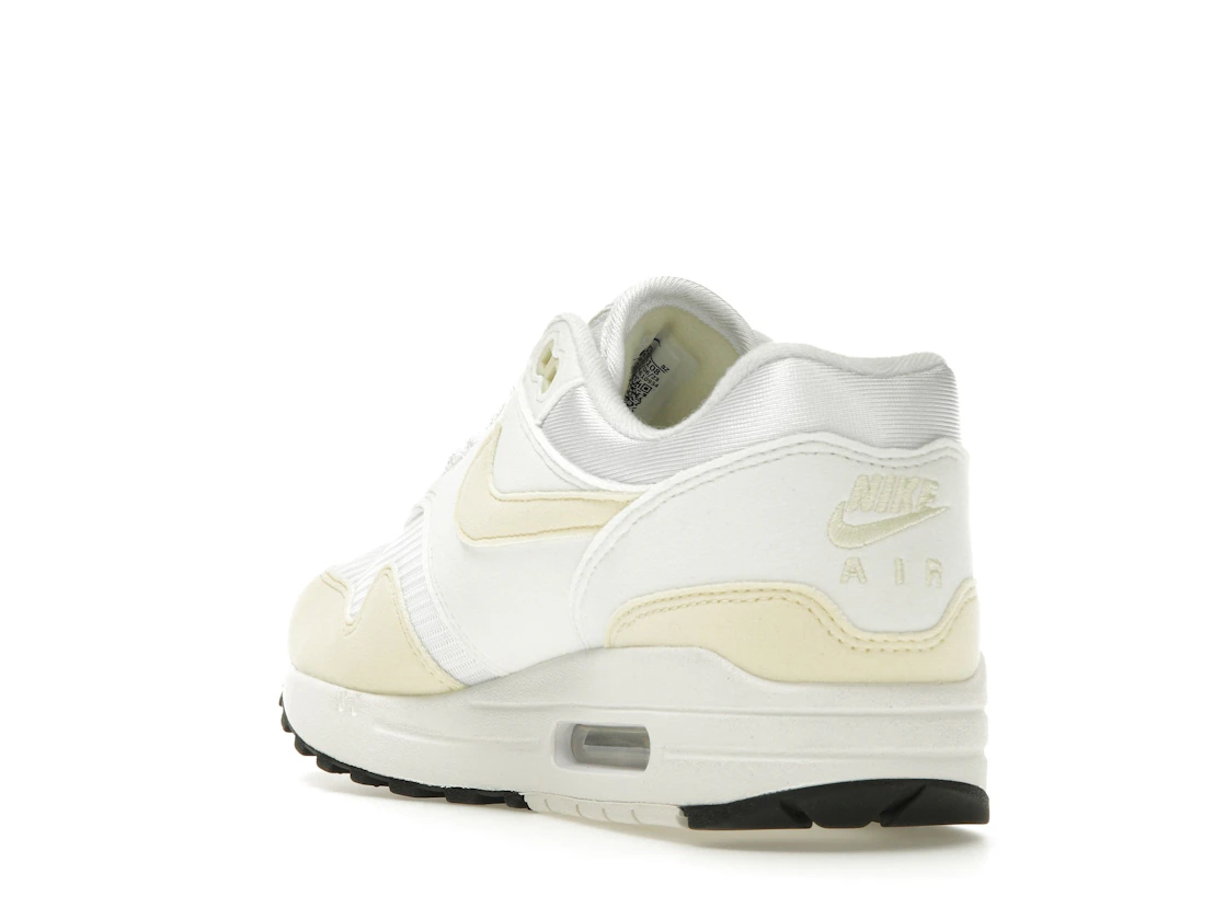 Vue 25 de Nike Air Max 1 White Alabaster 