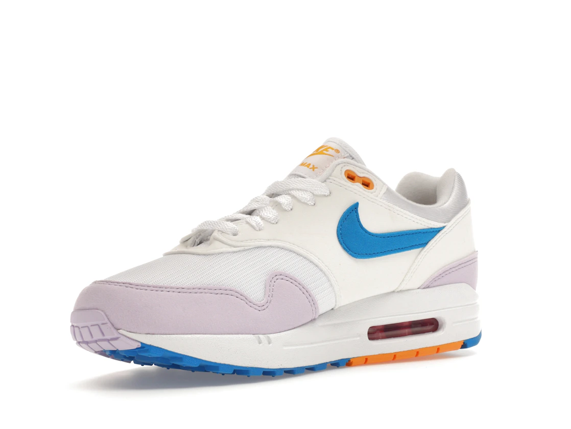 Vue 15 de Nike Air Max 1 White Alchemy Pink 