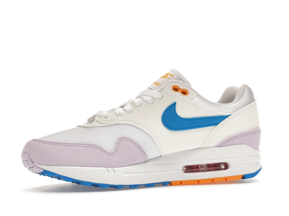 Vue 17 de Nike Air Max 1 White Alchemy Pink 