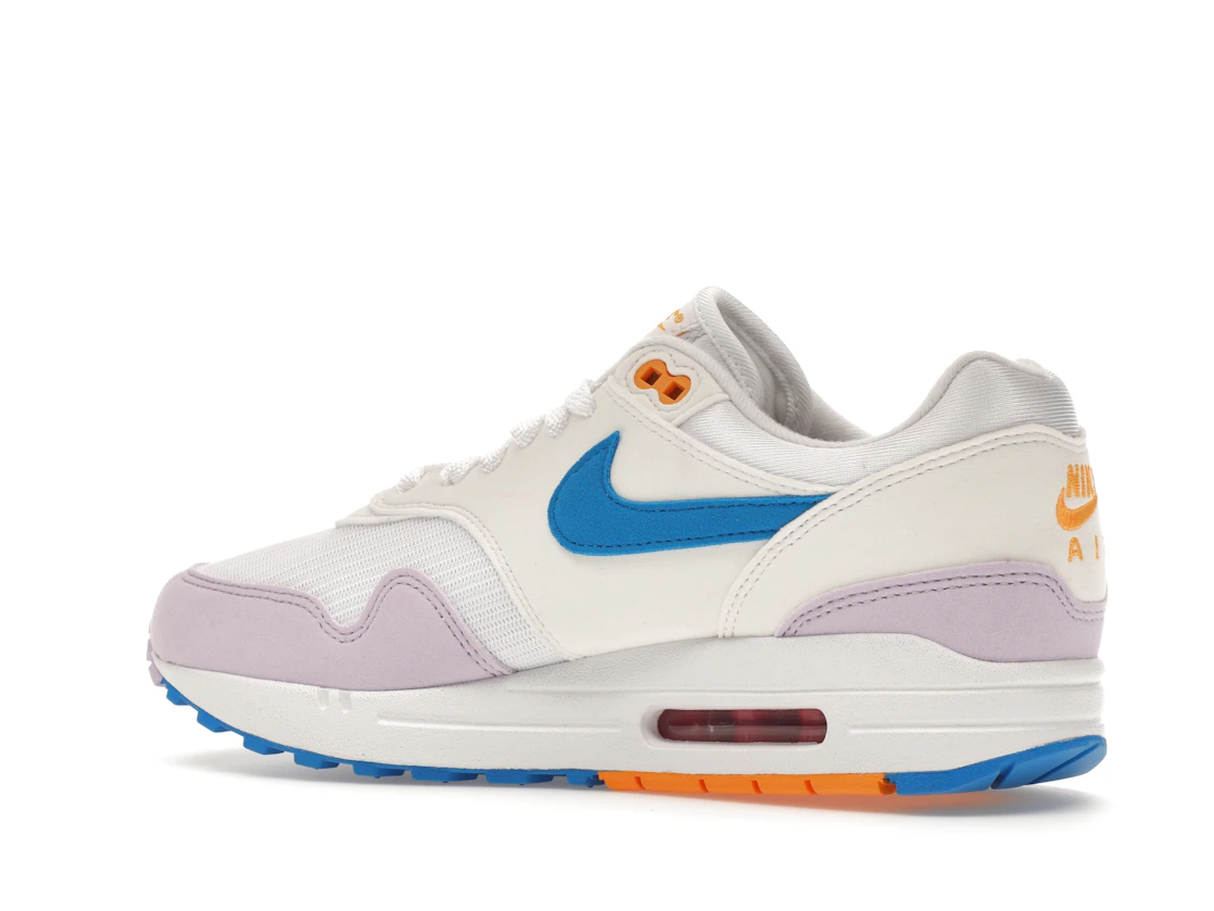 Vue 22 de Nike Air Max 1 White Alchemy Pink 