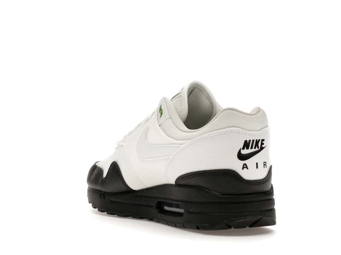 Vue 25 de Nike Air Max 1 White Black Chlorophyll