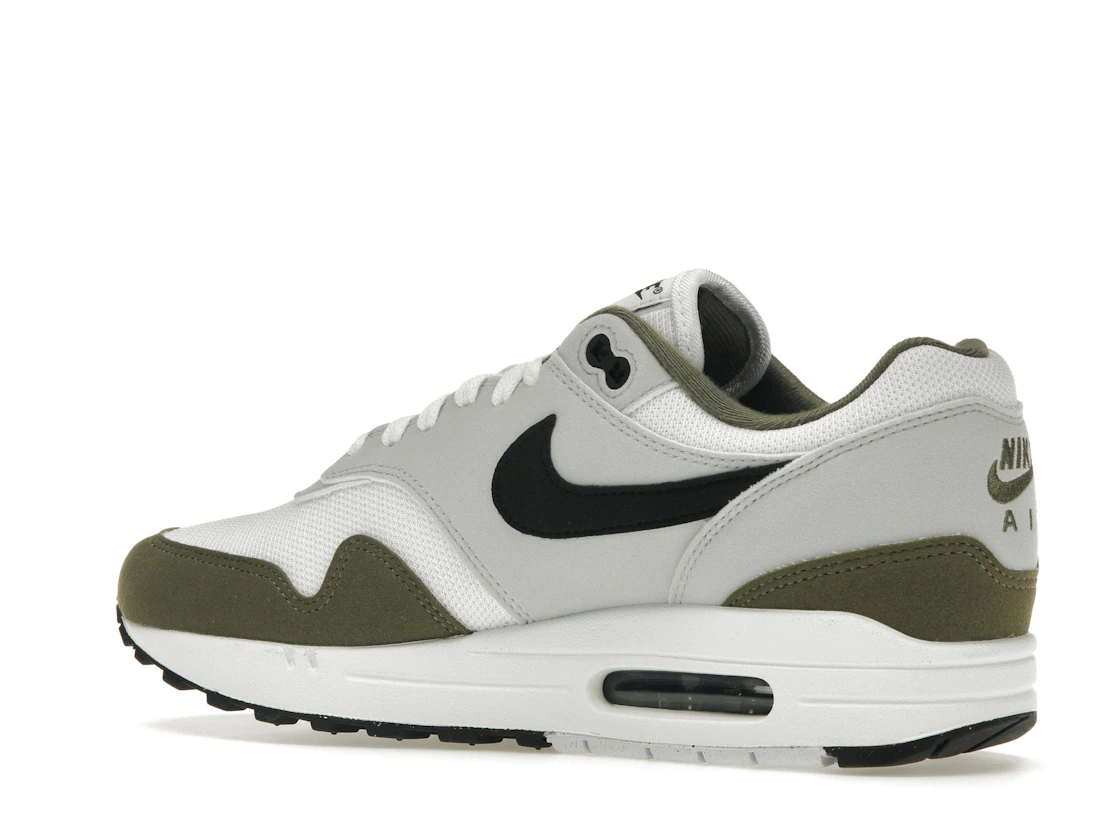 Vue 22 de Nike Air Max 1 White Black Medium Olive