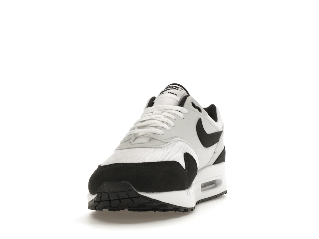 Vue 12 de Nike Air Max 1 White Black