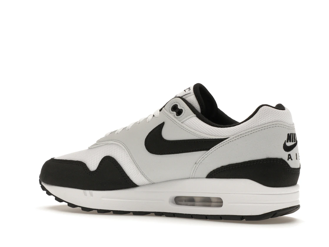 Vue 22 de Nike Air Max 1 White Black