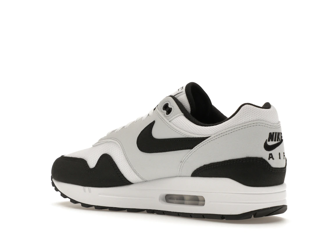 Vue 23 de Nike Air Max 1 White Black