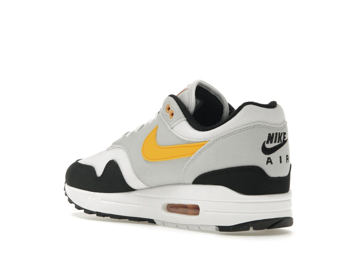 Vue 24 de Nike Air Max 1 White University Gold