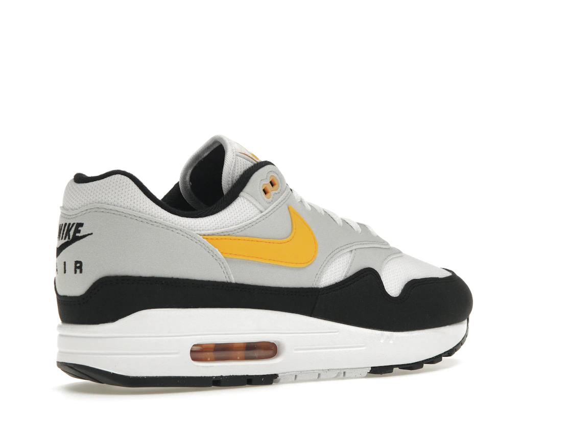 Vue 33 de Nike Air Max 1 White University Gold