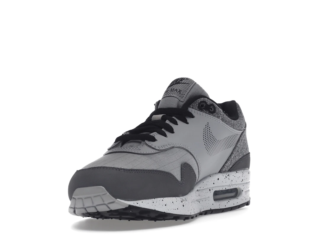 Vue 13 de Nike Air Max 1 Wolf Grey Dark Grey