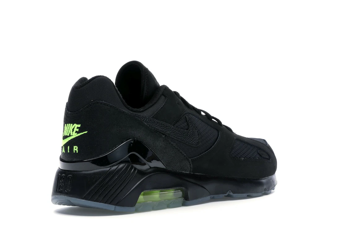 Vue 32 de Nike Air Max 180 Night Ops