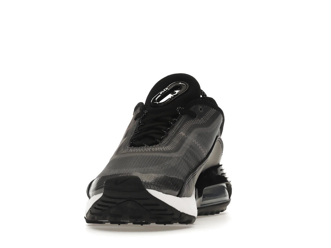 Vue 12 de Nike Air Max 2090 Black White Black 