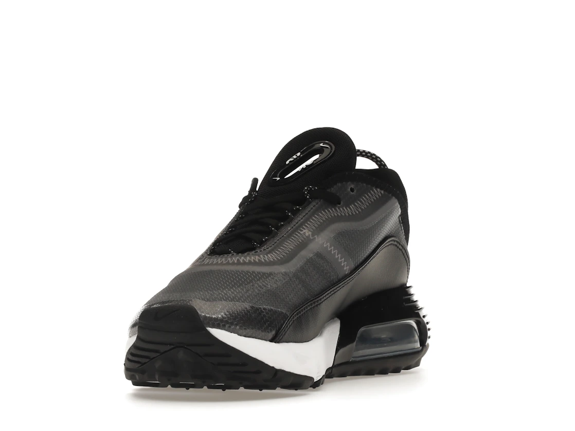 Vue 13 de Nike Air Max 2090 Black White Black 