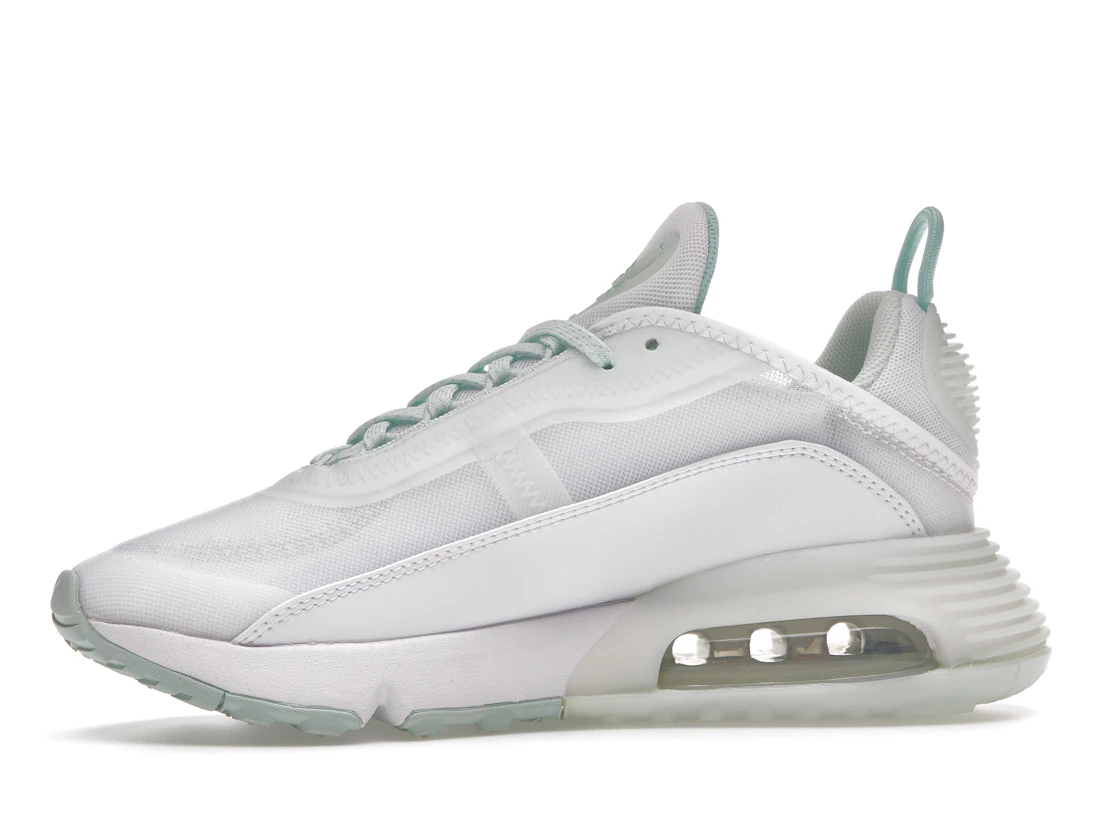 Vue 18 de Nike Air Max 2090 White Barely Green 