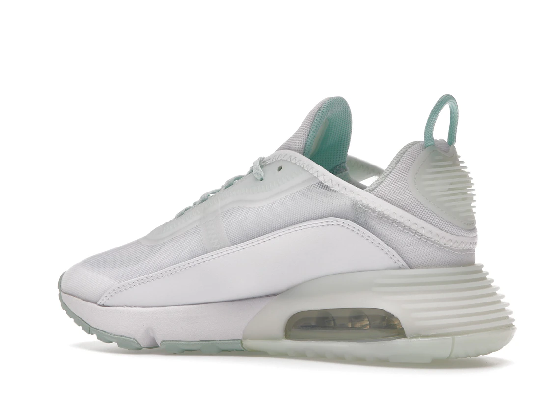Vue 22 de Nike Air Max 2090 White Barely Green 