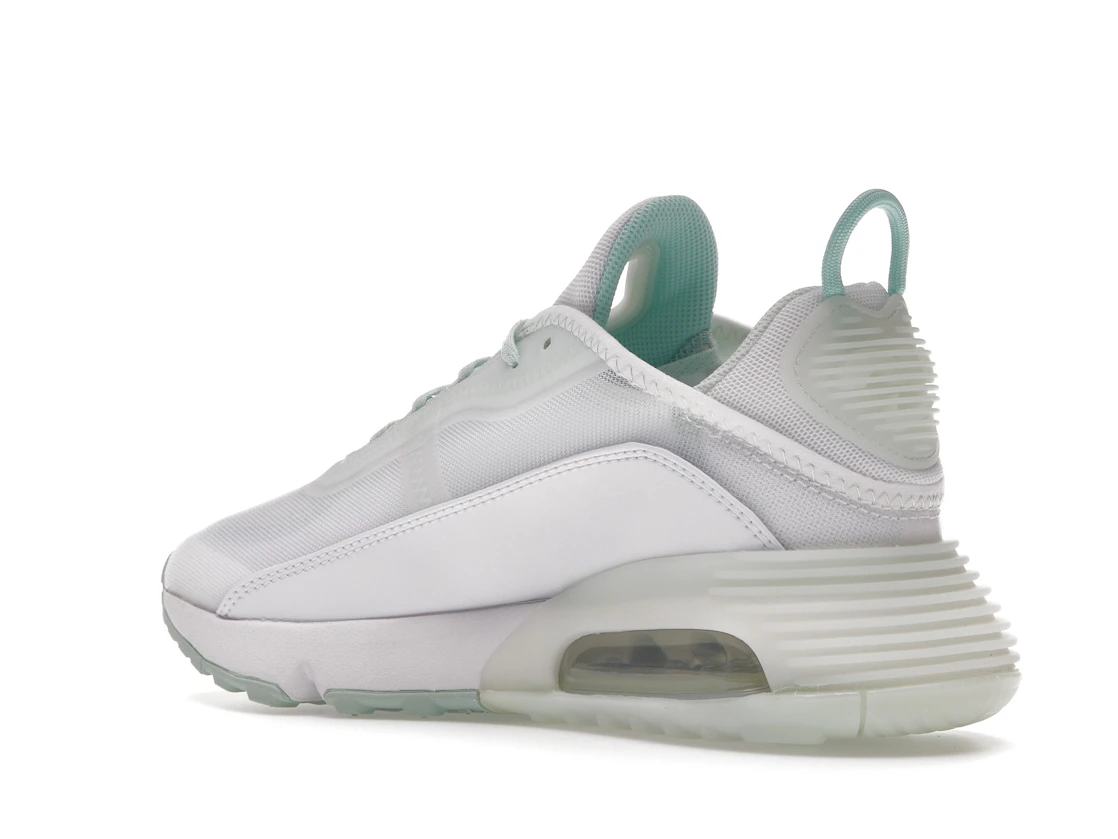 Vue 23 de Nike Air Max 2090 White Barely Green 