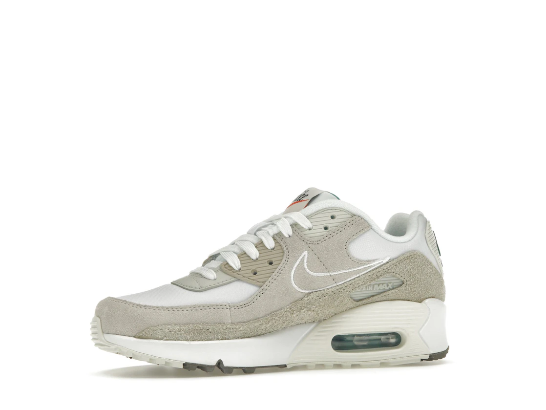 Vue 17 de Nike Air Max 90 SE First Use Pack Sail (GS)