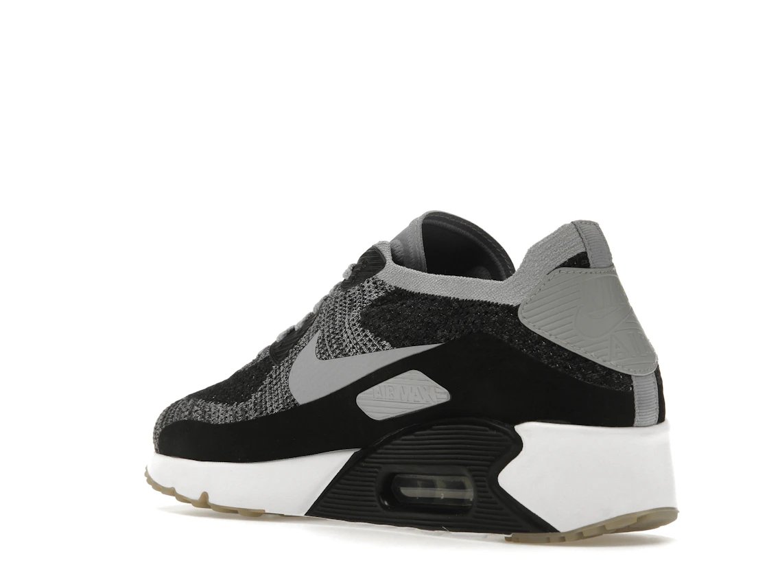 Vue 24 de Nike Air Max 90 Ultra 2.0 Flyknit Black Wolf Grey