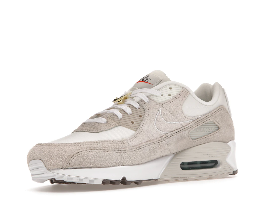 Vue 15 de Nike Air Max 90 First Use Cream