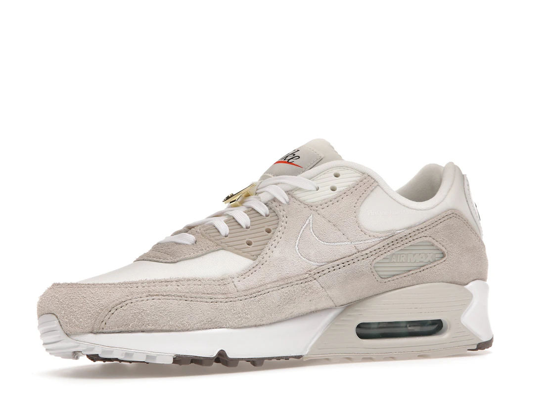 Vue 16 de Nike Air Max 90 First Use Cream