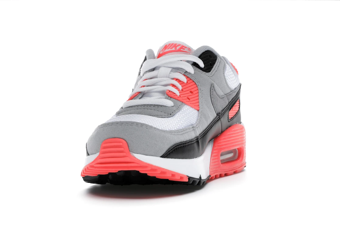 Vue 12 de Nike Air Max 90 Infrared (2020) (GS)