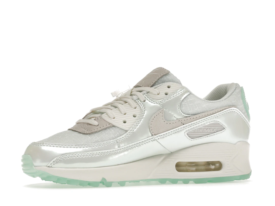 Vue 17 de Nike Air Max 90 The Future is Clear 
